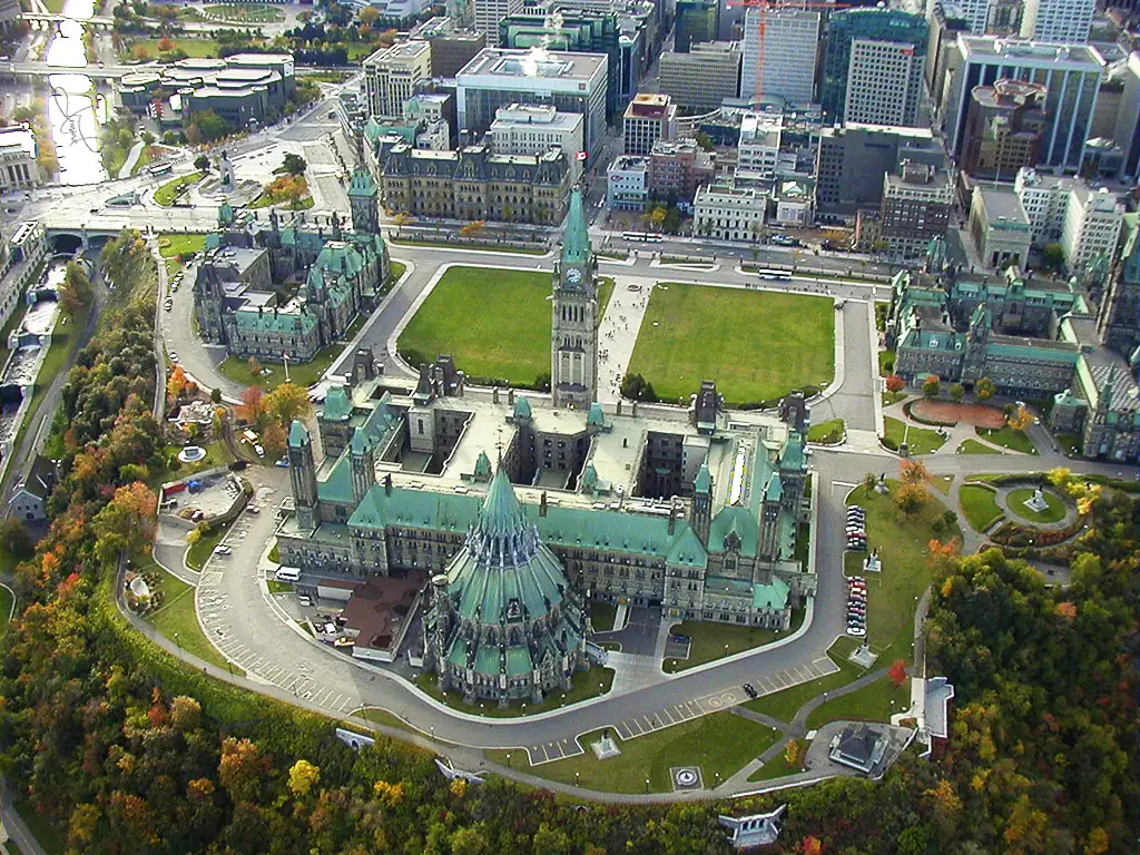 Downtown Ottawa office buildings and government district